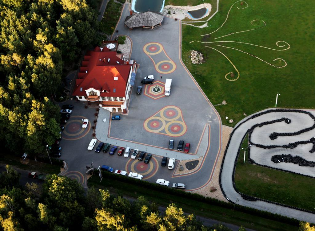 Malutkie Resort Radomsko Dış mekan fotoğraf